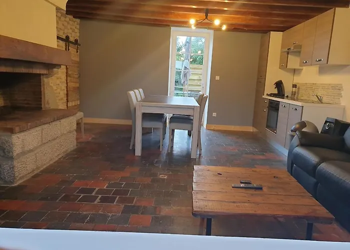 Lefevre Cottage, Landing Beaches House